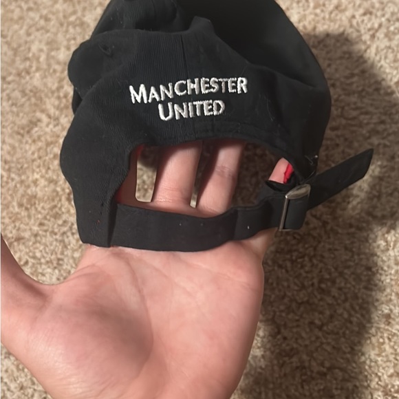 Manchester United adjustable sports cap - Picture 2 of 3